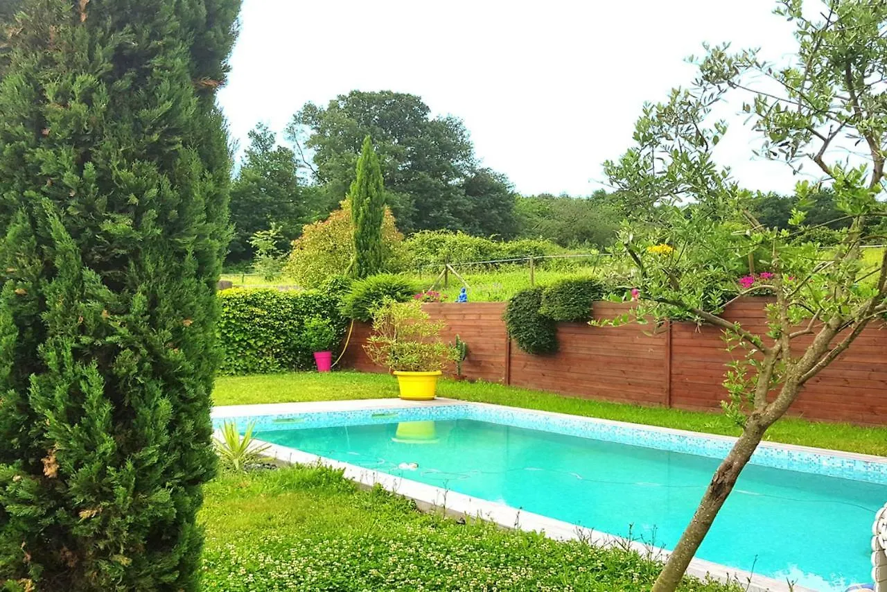 Les Bruyeres Apartment Civrieux-d'Azergues Homestay